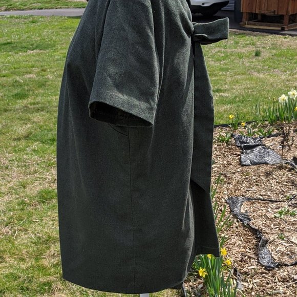 Bow Back Green Short Sleeve Blouse - Picture 2 of 3